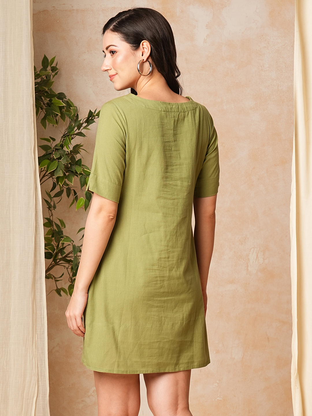 Globus Women Green Solid Boat Neck Tunic With Embroidery Detail
