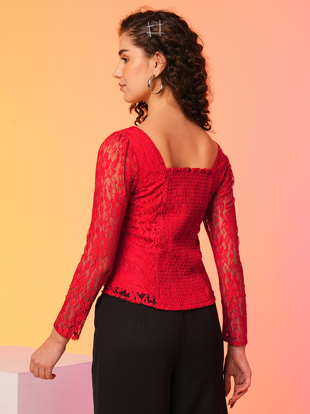 Globus Women Red Sweetheart Neck Smocked Floral Lace Top
