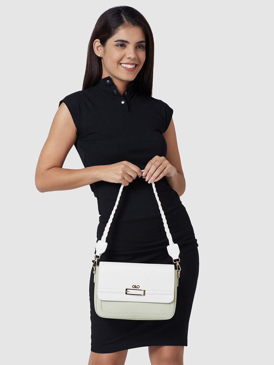 Globus Women Solid Shoulder Bag