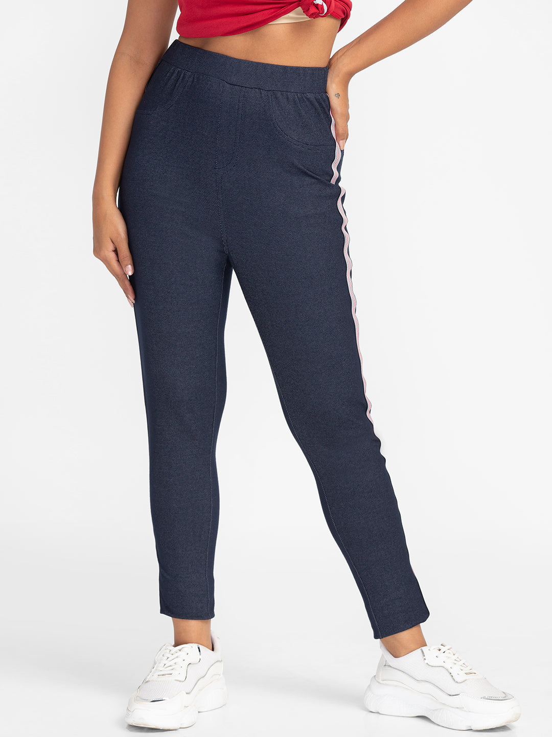 Globus Indigo Solid Skinny Fit Cropped Peg Trousers