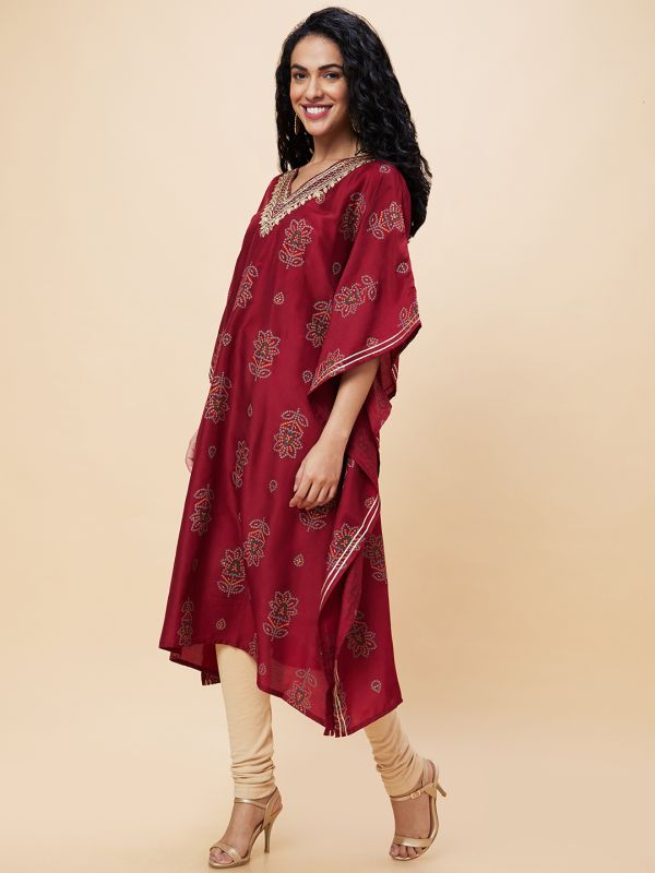 Globus Women Maroon Floral Bandhani Print Embroidered Yoke Asymmetric Hem Kaftan Kurta