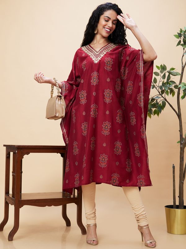 Globus Women Maroon Floral Bandhani Print Embroidered Yoke Asymmetric Hem Kaftan Kurta