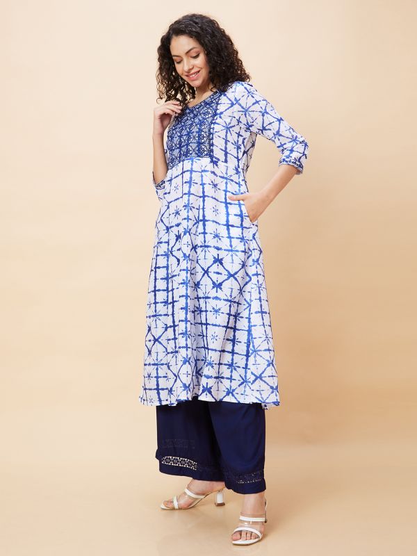 Globus Women Blue Tie-Dyed Geometric Print Round Neck Yoke Embroidered Panelled A-Line Kurta