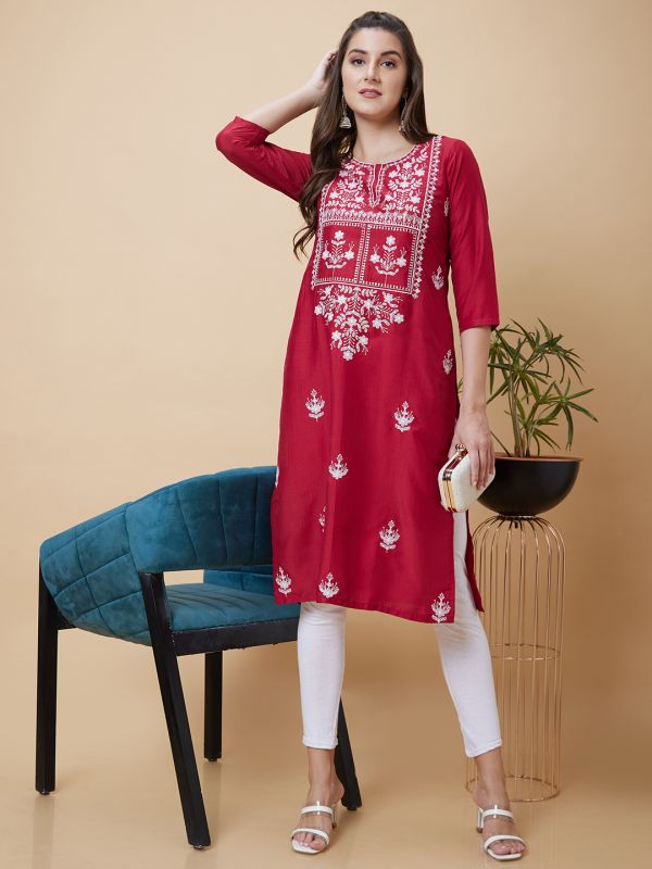 Globus Women Maroon Embroidered Round Neck Straight Kurta