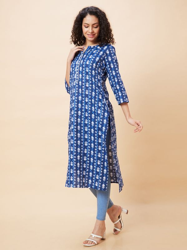 Globus Women Blue Ethnic Motifs Print Round Neck Lace Detailing Straight Fusion Kurta