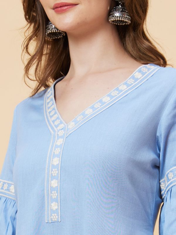 Globus Women Blue Solid Bishop Sleeves Embroidery Detailing Straight Fusion Kurta