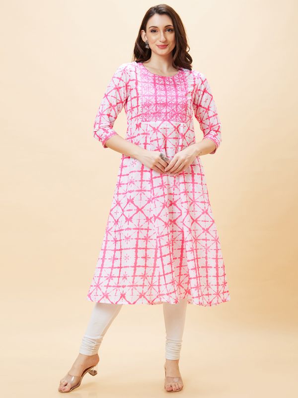 Globus Women Pink Tie-Dye Print Yoke Embroidered Round Neck Panelled A-Line Kurta