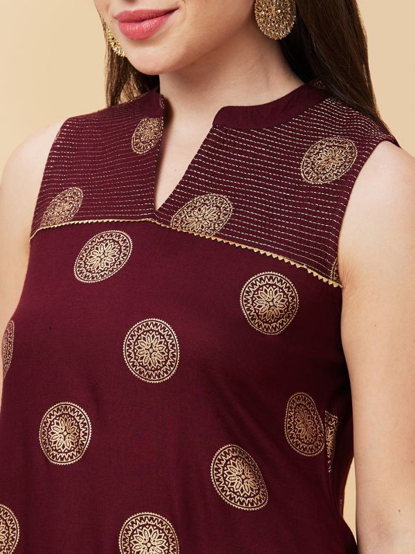 Globus Women Maroon Ethnic Motifs Print Mandarin Collar Sleeveless A-Line Kurta with Pockets