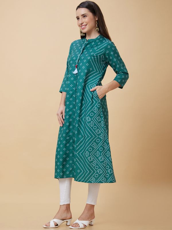 Globus Women Green Bandhani Print Mandarin Collar Kantha Stitch A-Line Kurta