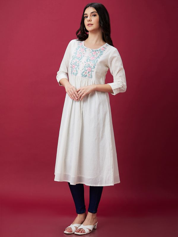 Globus Women White Casual Embroidered Round Neck 3/4th Sleeve Floral A-Line Kurta