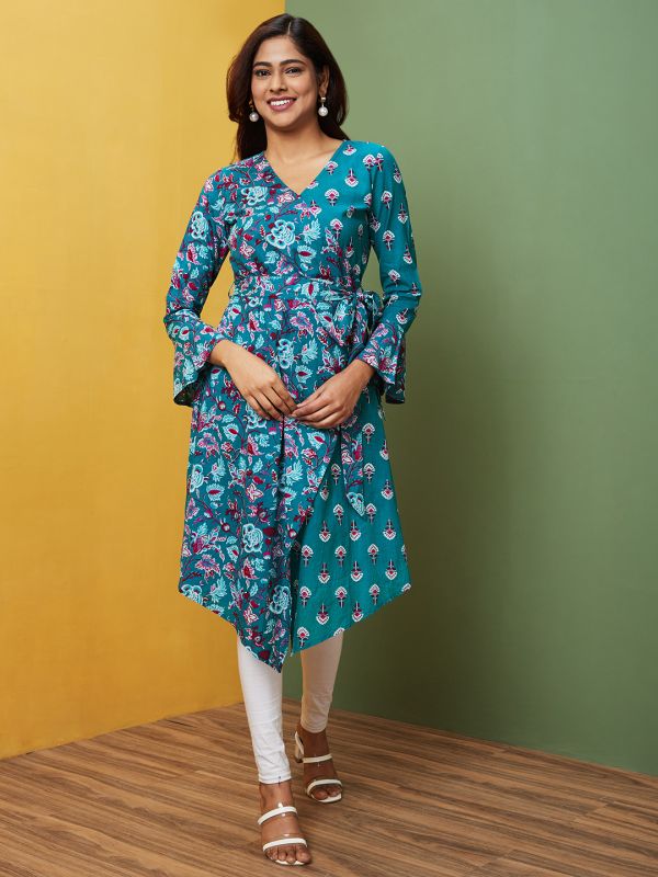 Globus Women Green Printed V-Neck A-Line Kurta