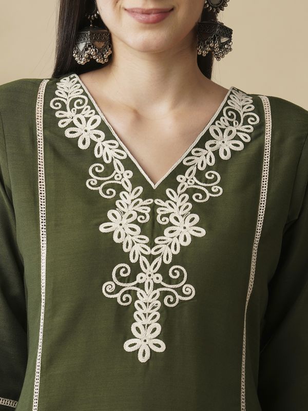 Globus Women Green V-Neck Embroidered Yoke Panelled Lace Insert Straight Workwear Kurta