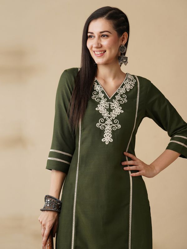 Globus Women Green V-Neck Embroidered Yoke Panelled Lace Insert Straight Workwear Kurta