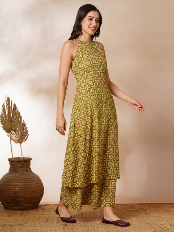 Globus Women Green Halter Neck Allover Geometric Printed Workwear A-Line Kurta With Elasticated Pants 