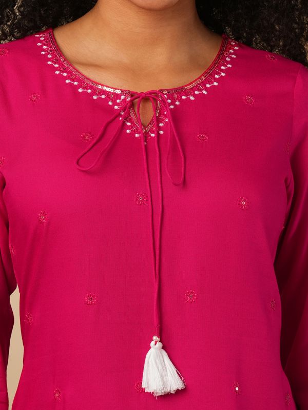 Globus Women Pink Embellished Tie -Up V-Neck 3/4 Sleeves Workwear Tunic