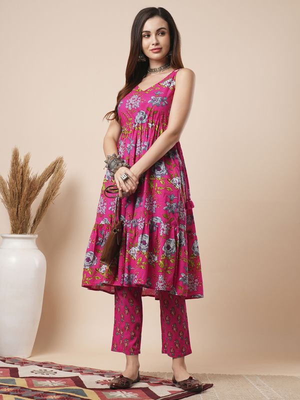 Globus Women Pink V-Neck Shoulder Straps Floral Print Tasselled Drawstring Waist Tiered A-Line Fusion Kurta With Pants