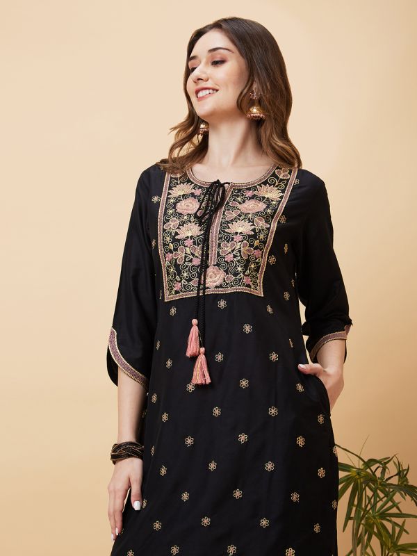 Globus Women Black Floral Yoke Embroidered Festive Straight Kurta