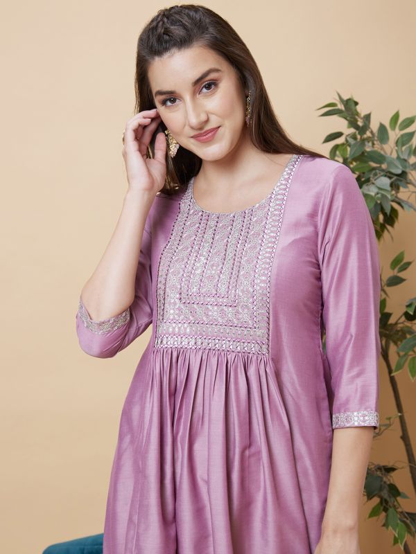 Globus Women Mauve Yoke Sequinned Embroidered Round Neck Panelled Festive A-Line Kurta