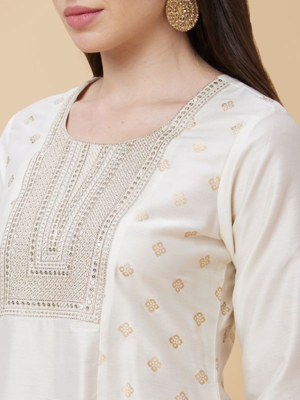 Globus Women Off-White Ethnic Motifs Gold Print Yoke Embroidered Round Neck Festive Straight Panelled Kurta with Pockets