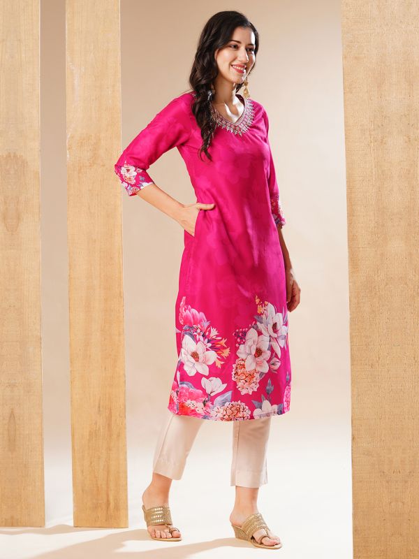 Globus Women Pink Embroidered V-Neck & Allover Floral Printed Straight Kurta