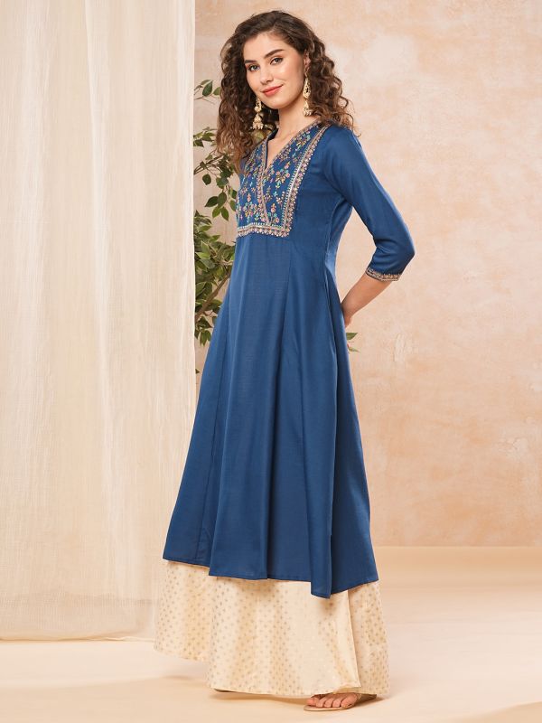 Globus Women Blue V-Neck Overlapped Embroidered Yoke A-Line Kurta