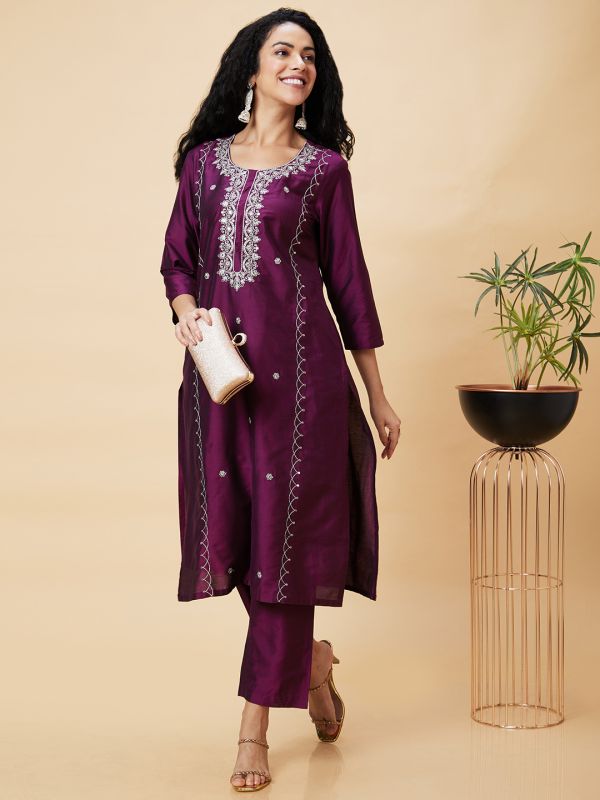 Globus Women Purple Embroidered Ethnic Motifs Festive Straight Kurta With Trousers