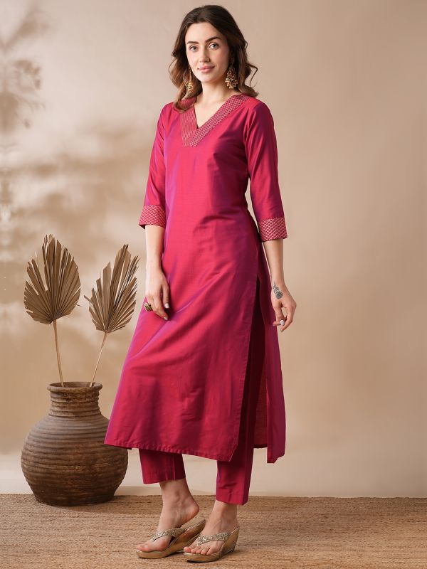 Globus Women Pink Gold Zari Embroidered V-Neck Straight Workwear Kurta & Elasticated Pants Set