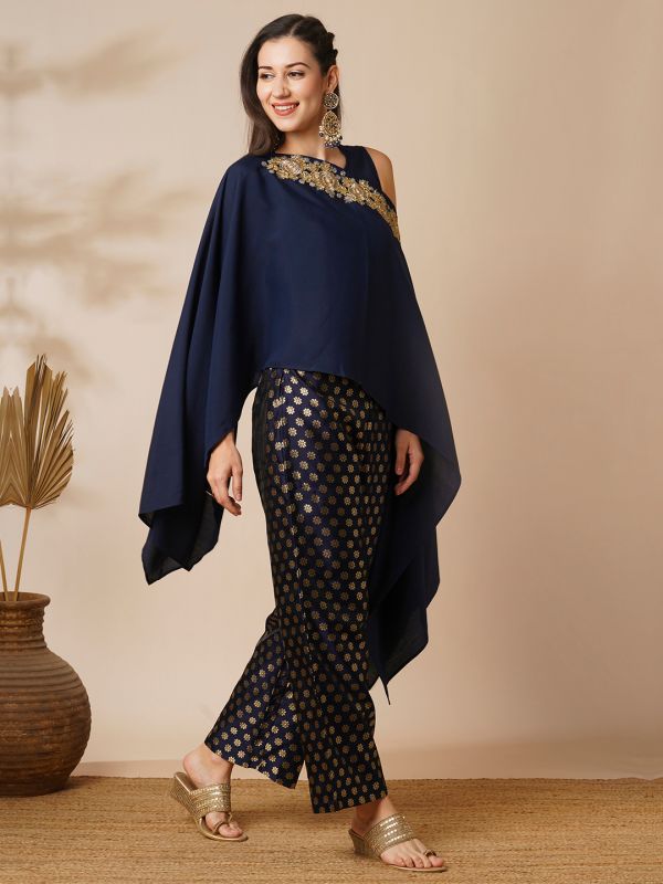 Globus Women Blue Woven Design Boat Neck Flared Sleeves Poncho Top & Floral Gold Foil Print Partially Elasticated Ankle Length Mid-Rise Pants Fusion Co-Ord Set