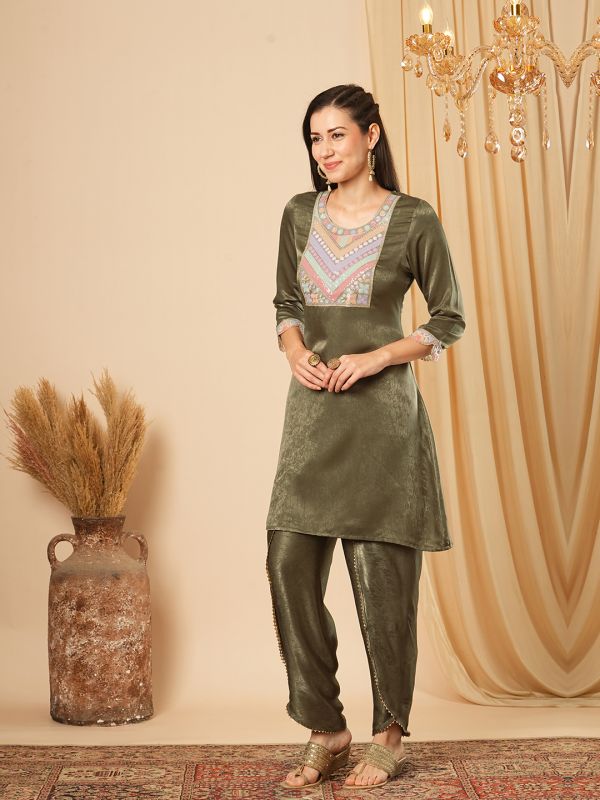 Globus Women Green Round Neck Sequined Yoke Scalloped Sleeves Velvet Peplum Tunic & Mid-Rise Ankle Length Partially Elasticated Dhoti Fusion Co-ord Set