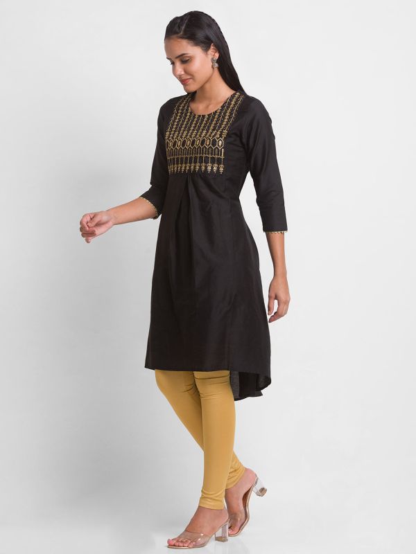 Globus Black Solid Embroidered Kurta