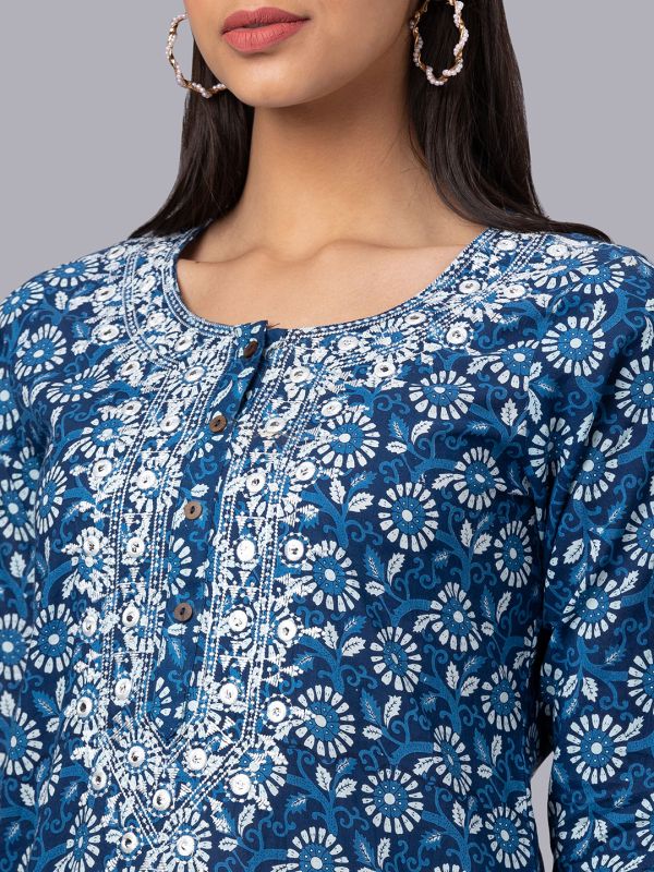 Globus Women Indigo Round Neck Printed A-Line Kurta With 3/4 Sleeves