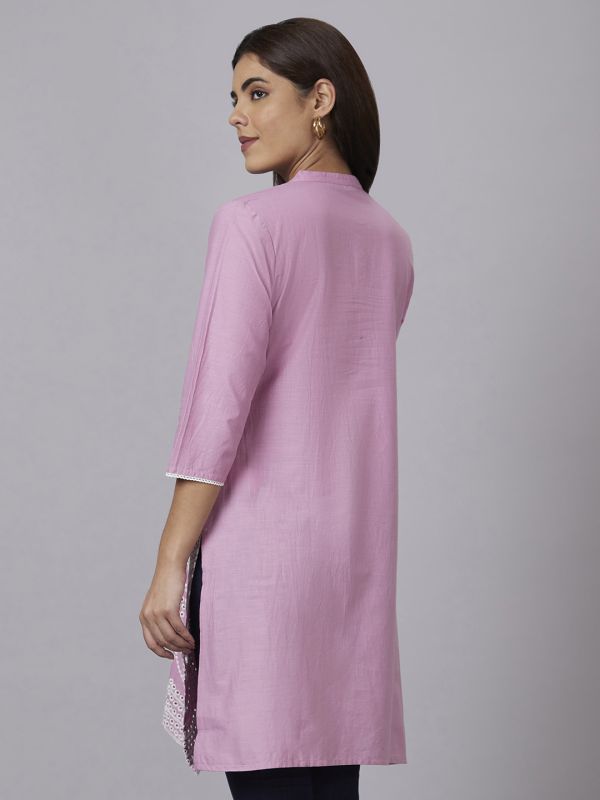 Globus Women Pink Solid Straight Kurta