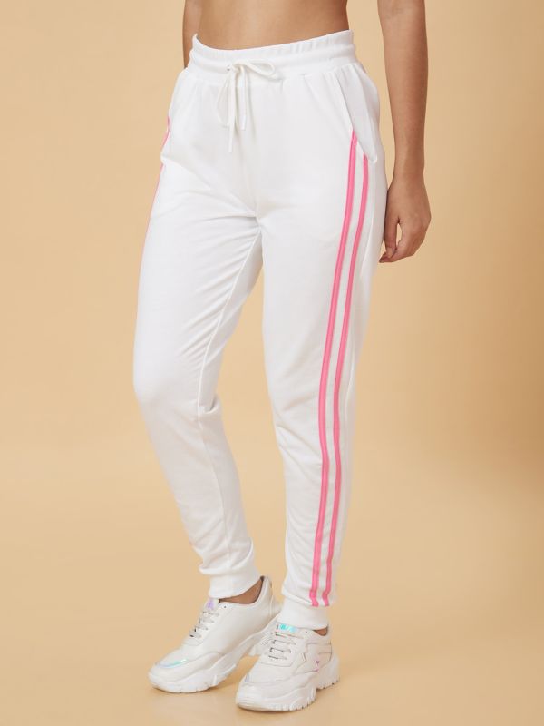 Globus Women White Regular Fit Jogger