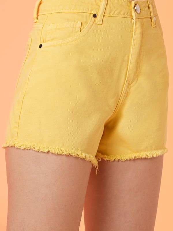 Globus Women Yellow Solid Mid-Rise Regular Fit Denim Short