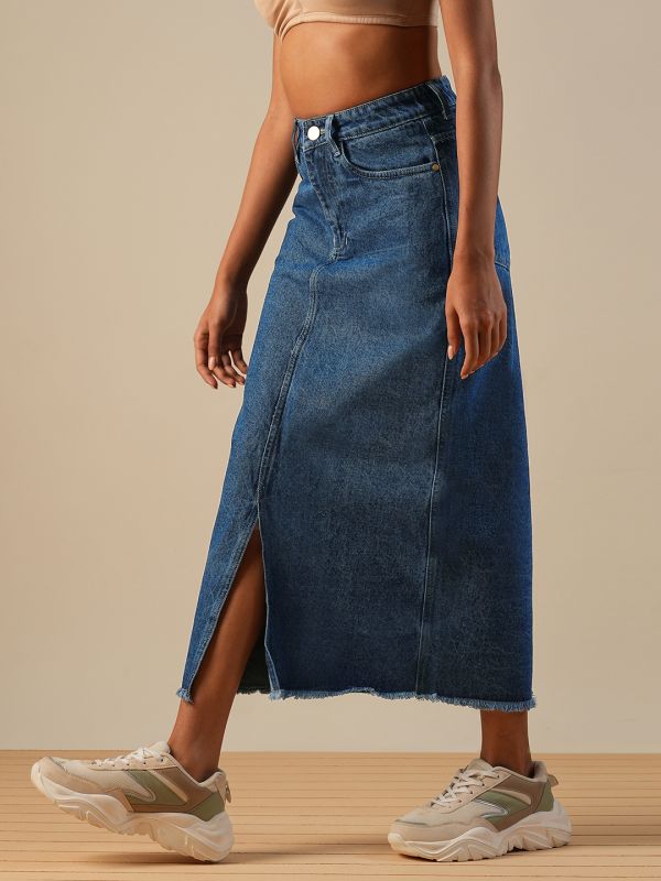 Globus Women Med Blue Mid-Rise Front Slit Fringed Hem Midi Straight Denim Skirt