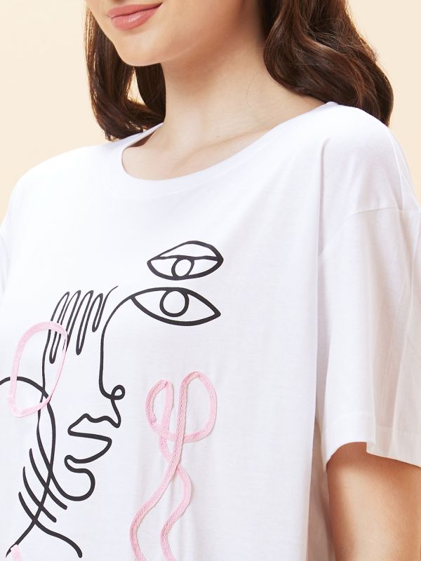 Globus Women White Graphic Print Round Neck Boxy Fit Casual T-Shirt