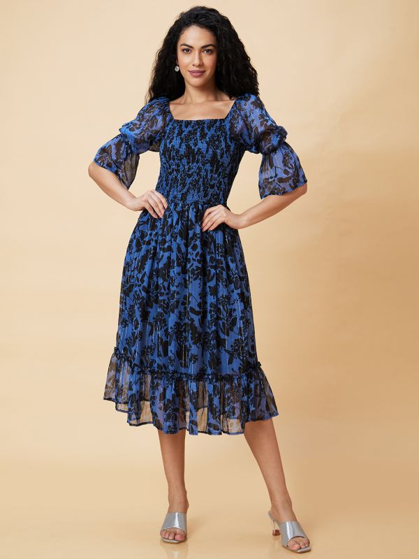 Globus Women Blue Floral Print Square Neck Smocked Casual Fit and Flare Midi Dress