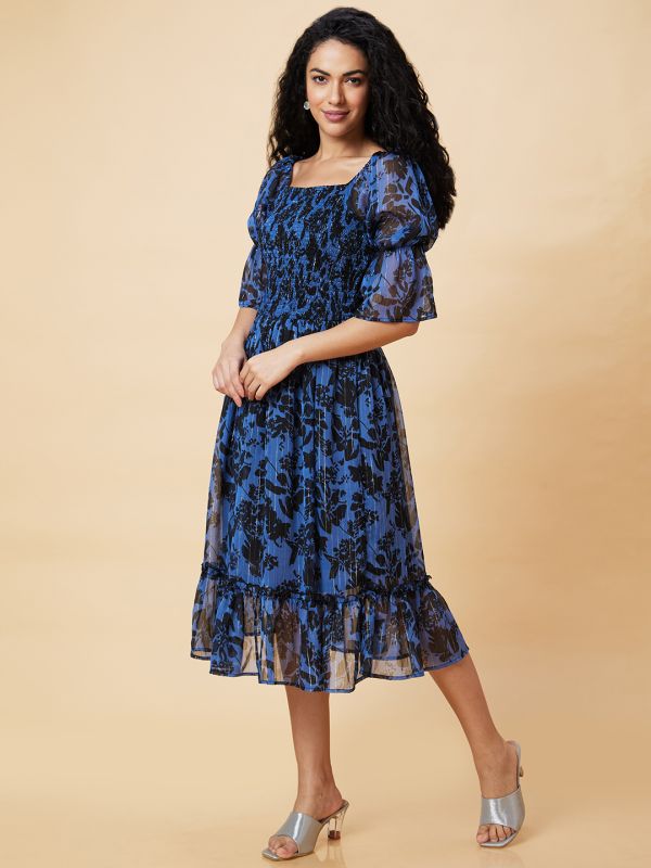 Globus Women Blue Floral Print Square Neck Smocked Casual Fit and Flare Midi Dress