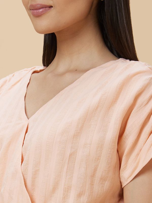 Globus Women Peach Solid Waist Tie-Up Ruched Sleeve Casual Crop Top