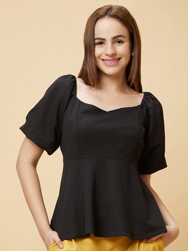 Globus Women Black Sweetheart Neck Puff Sleeves Peplum Top