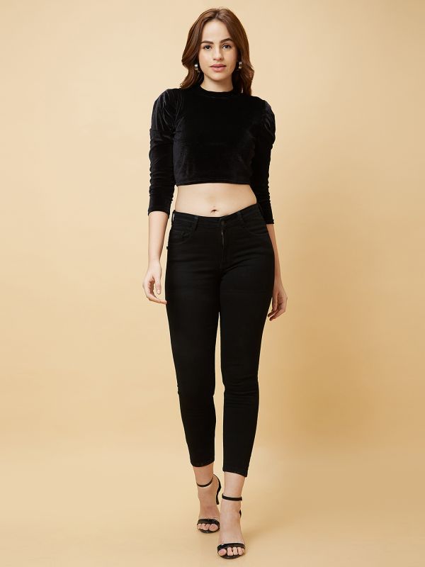 Globus Women Black Crew Neck Fitted Velvet Party Crop Top