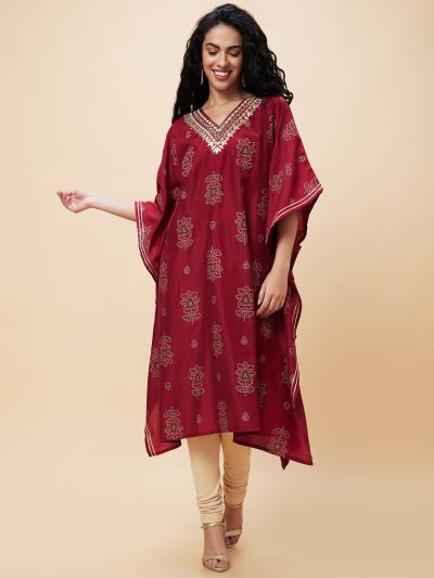 Globus Women Maroon Floral Bandhani Print Embroidered Yoke Asymmetric Hem Kaftan Kurta