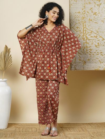 Globus Women Maroon V-Neck Allover Floral Printed Waist Tie-Up Kaftan Tunic & Partially Elasticated Trousers Fusion Co-Ord Set