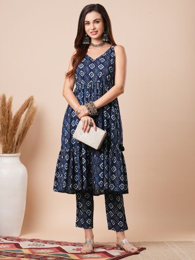 Globus Women Blue V-Neck Shoulder Straps Tasselled Drawstring Waist Tiered A-Line Fusion Kurta With Pants