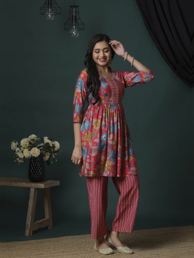 Globus Women Pink Allover Floral Printed Peplum Tunic & Partially Elasticated Chevron Print Trouser Co-Ords Set