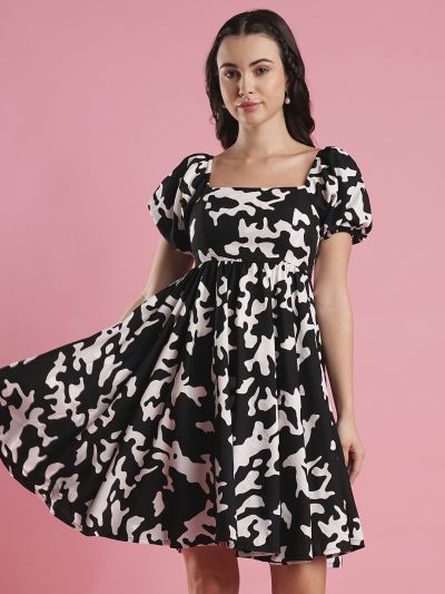 Globus Women Black & White Abstract Printed Balloon Sleeve Fit & Flare Workwear Dress