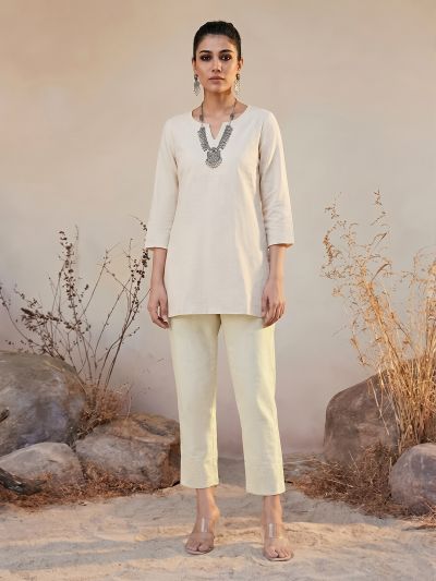 Globus Women Off-White High Rise Schiffli Hem Straight Fit Ethnic Pants