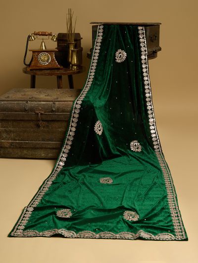 Globus Women Green Paisley Embroidered Gotta Patti Detail Embellished Velvet Festive Dupatta