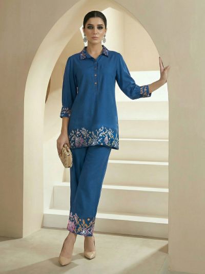 Globus Women Blue Floral Embroidered Shirt Collar Cuffed Sleeves Top & Mid-Rise Pants Fusion Co-Ord Set