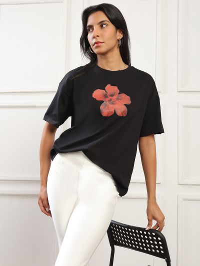 Globus Women Black Round Neck Drop Shoulder Sleeves Floral Print Oversized T-Shirt